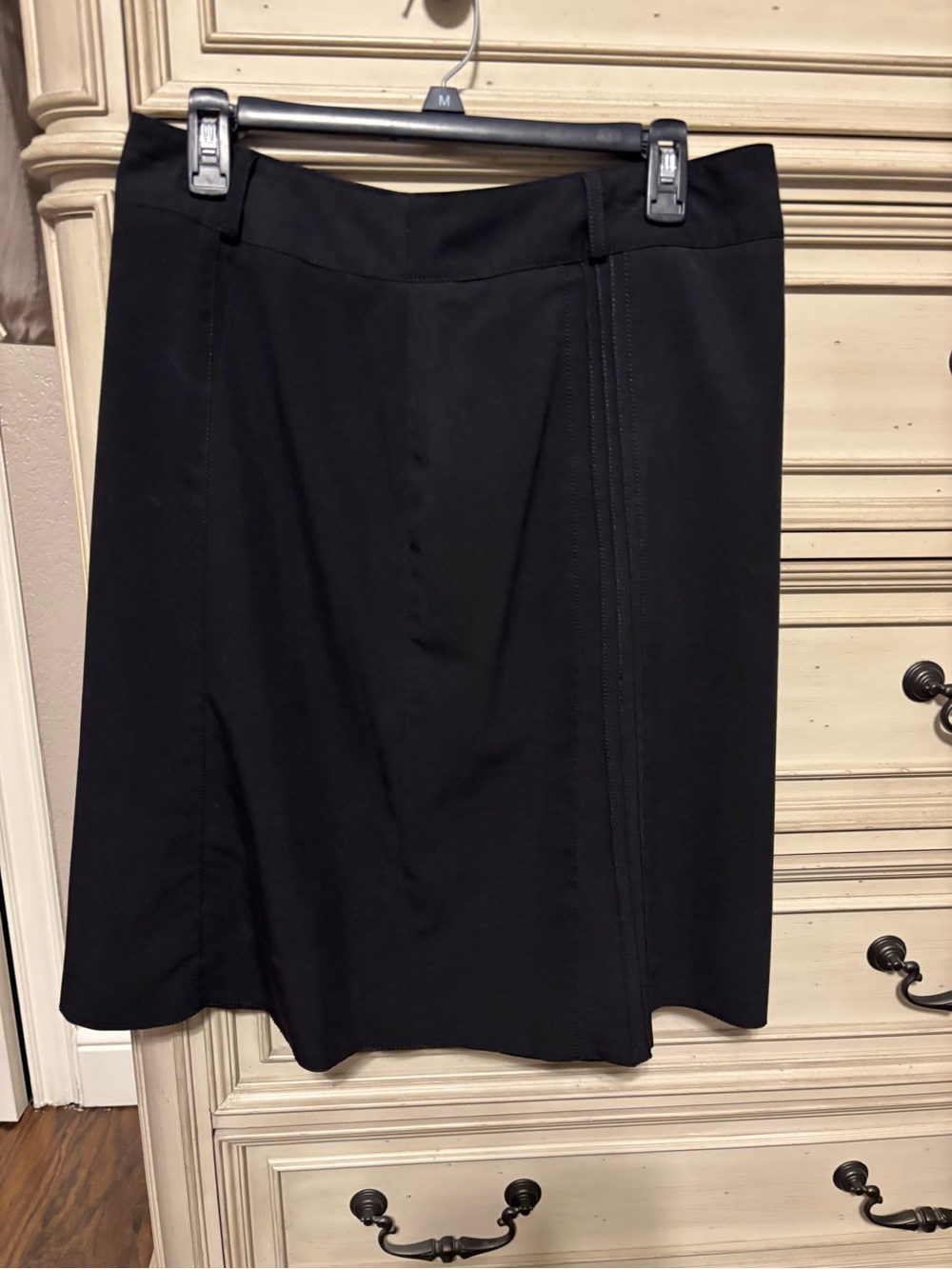 Larry Levine Black A-Line Skirt with Subtle Panel Stitching
